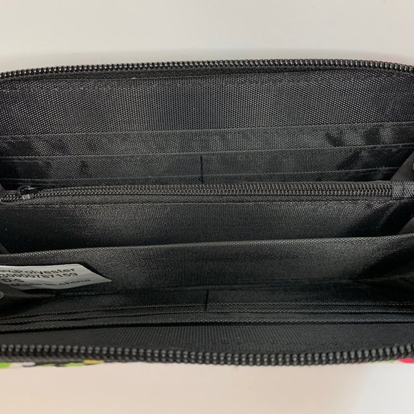 Cotton Quilted Paisley 3/4 Zip Wallet - Picture 4 of 4